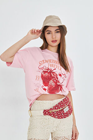 Strawberry Fields Forever Baskılı %100 Pamuk Kadın Oversize Siyah Tişört