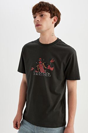 DeFacto Deadpool Regular Fit Bisiklet Yaka Kısa Kollu Tişört C5996AX24HSAR221