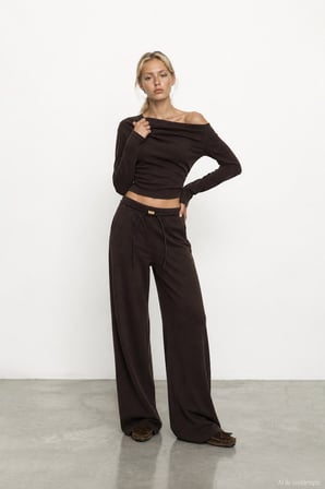 Yaka Detaylı Bluz Kahve
