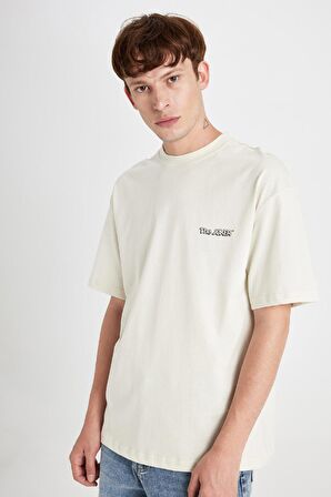 DeFacto %100 Pamuk Batman Boxy Fit Bisiklet Yaka Sırt Baskılı Kısa Kollu Tişört D1195AX24AUER117