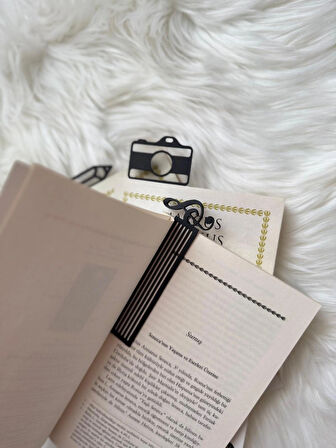 Kitap Ayracı Seti 3’lü – Dayanıklı Siyah Tasarım | Defter ve Roman İçin Modern Ayraç