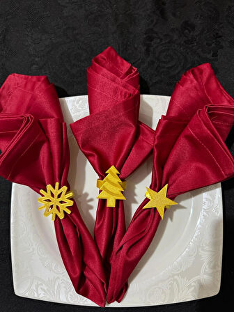 Yılbaşı Sofra Dekor Seti 9 Parça — 6’lı Peçete Yüzüğü,Şamdan, Ağaç Figürlü Peçetelik