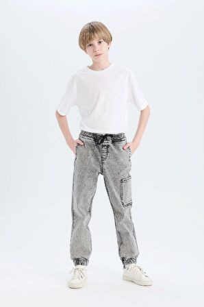 DeFacto Erkek Çocuk Jogger Fit Esnek Bantlı Paça Jean Pantolon D6554A825SPNM18
