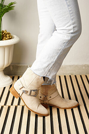 Günlük Kadın Düz Süet Bot Oval Burunlu Toka Detaylı Tırtıklı Taban Kovboy Bot 281