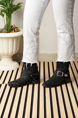 Günlük Kadın Düz Süet Bot Oval Burunlu Toka Detaylı Tırtıklı Taban Kovboy Bot 281