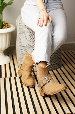 Günlük Kadın Düz Süet Bot Oval Burunlu Toka Detaylı Tırtıklı Taban Kovboy Bot 281