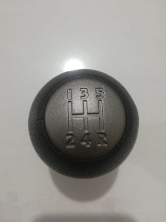 TOPUZ VİTES SWİFT/SX4/ALTO 05-10 (GÖBEK GRİ) / 28113-63J00-GRİ