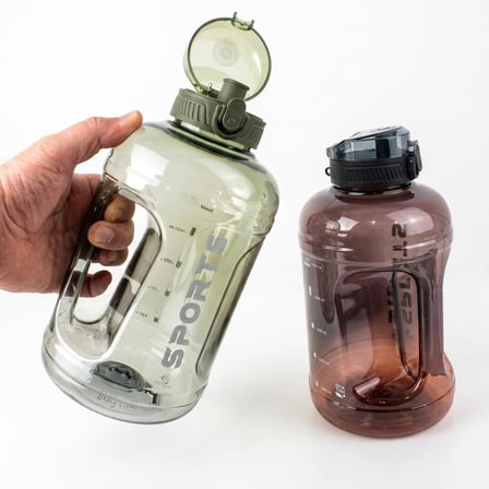 2.2 Litre Motivasyonel Su Şişesi - Kırılmaz Polikarbon Ölçekli Sporcu Suluğu Sızdırmaz Kapaklı ve Kulplu Dev Su Matarası (Asorti Karışık Renk Gönderim)