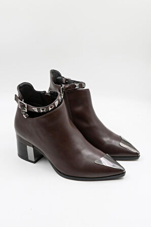 KristeBell İthal Aksesuar Detaylı Topuklu Klasik Bot 2551 - Kahve - 36