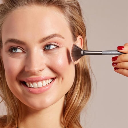 Aydınlatıcı Fırçası - Fan Brush