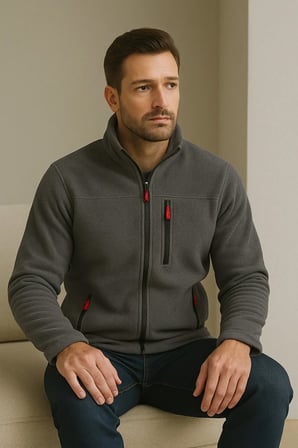 Erkek Koyu Gri Fermuarlı Polar – Dik Yaka, Cepli, Günlük & Outdoor Kullanım