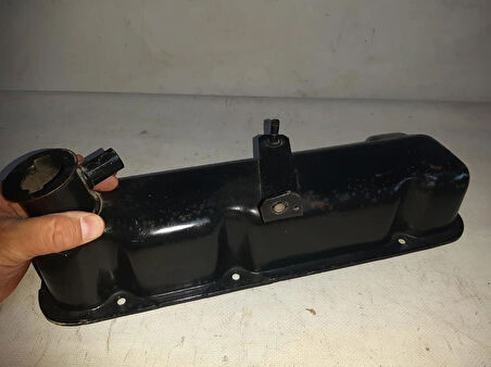 Murat 124 OPAR Külbütör Subap Kapağı Motor üst Kapağı ( kontrol etmedin spariş vermeyin üst bağlantı yeri farklı çeşitleri vardır.
