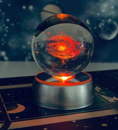 Toz Bulutu Kristal Cam Küre Renk Değiştiren LED Işıklı Gece Lambası Dekoratif Hediyelik Galaxy Samanyolu