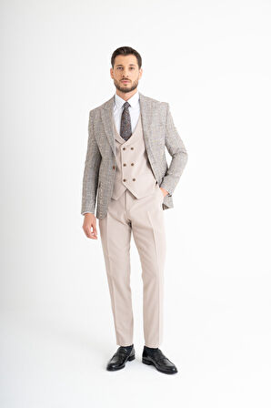 Kare Desenli Yelekli Takım Elbise 52