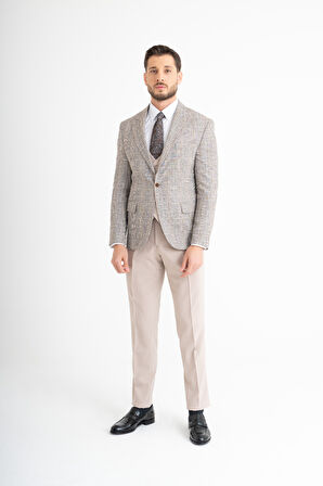 Kare Desenli Yelekli Takım Elbise 56