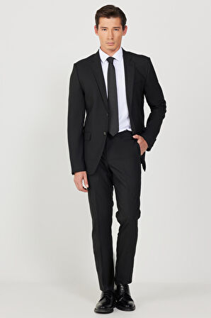Erkek Siyah Slim Fit Dar Kesim Su Ve Leke Tutmayan Nano Takım Elbise