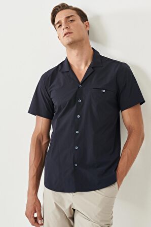 Erkek Lacivert Slim Fit Dar Kesim Mono Yaka Kısa Kollu Casual Gömlek