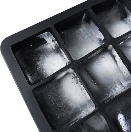 15 Bölmeli Silikon Buz Kalıbı – Kolay Çıkarma, BPA Free, Büyük Küp Buzluk Tepsisi, Ev, Kokteyl ve İçecekler İçin Buz Küpü Kalıbı, Dondurucu Dondurma Kalıbı, Buz Kalıpları (2 Adet)