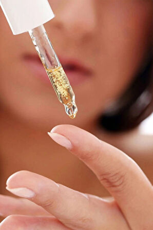 24K Altın Serum Kırışıklık Gidermeye Yardımcı Yaşlanma Karşıtı 30 ml
