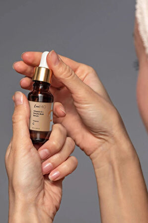 C Vitamini Serum Leke Gidermeye Yardımcı ve Cilt Aydınlatıcı 30 ML