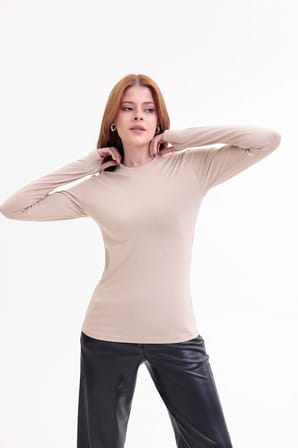 Parmak Detaylı Bisiklet Yaka Body