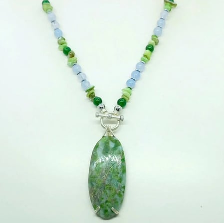 2863 Riyolit Akuamarin Fuchsite  Sedef Hematit el yapımı kolye