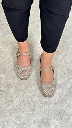 Günlük Kadın Babet Ayarlanabilir Tokalı Tek Bant Kısa Topuk Küt Burun Taşlı Ayakkabı 287