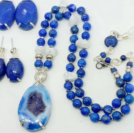  2883 Druzeli dilim Akik Lapislazuli Necef Hematit çelik aparatlı el yapımı kolye