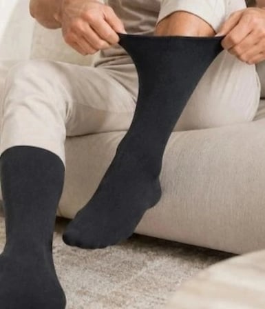 Biçomi Bambu Diyabet Çorabı (3’lü Paket, Lastiksiz, Dikişsiz Burun, Siyah, Uzun Konç)