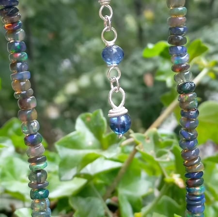 2890 Etiyopya Opal İyolit çelik aparatlı el yapımı kolye