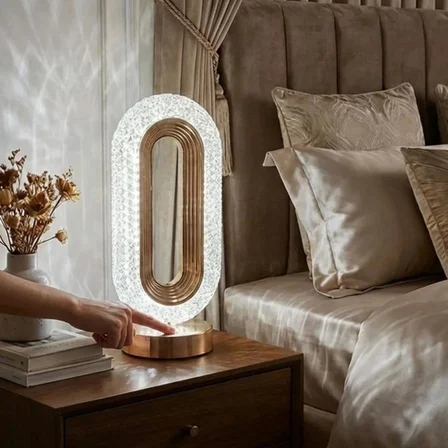 Oval Şeklinde Kristal LED Masa Lambası – Dokunmatik, 3 Renk Işık Modlu, Şarjlı Dekoratif Gece Lambas