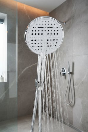 Busstier Krom Filtreli Duş Başlığı 6 Modlu Yüksek Basınçlı Tasarruflu El Duşu Kireç Önleyici Mineral Filtreli Banyo Duş Başlığı 12,5 cm Geniş Başlıklı Evrensel Uyumlu