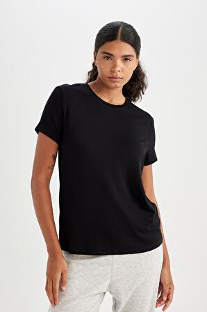 DeFactoFit Standart Fit Bisiklet Yaka Sporcu Basic Düz Kısa Kollu Tişört D1904AX24HSBK81