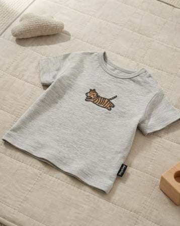 Erkek Bebek Gri Süprem T-Shirt Sevimli Kaplan Nakışlı