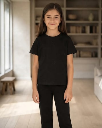 Siyah – Kız Çocuk Pembe Kelebek İşlemeli Kısa Kollu T-Shirt Rahat Kesim