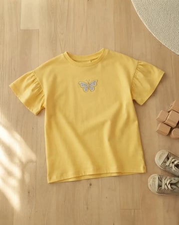 Sarı – Kız Çocuk Açık Mavi Kelebek Nakışlı Kısa Kollu Tişört