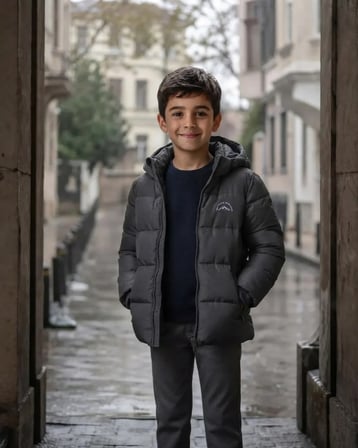 Erkek Çocuk Kışlık Füme Kapüşonlu Kaban Modeli