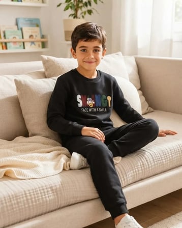Face Baskılı Siyah Erkek Çocuk Takım Modeli