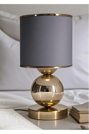 FÜME BAŞLIK - GOLD AYAK AYDINLATMA ABAJURU MASA ÜSTÜ KOMİDİN BAŞI LAMBASI