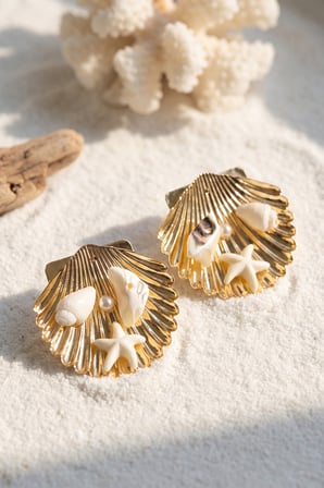 Gold Renk Deniz Kabuğu Deniz Yıldızı ve Beyaz Taş Detaylı Küpe TJ-BKP12012