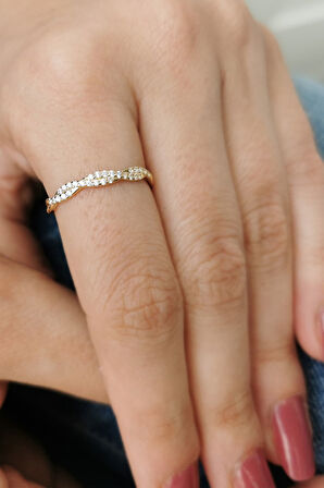 Altın Taşlı Burgu Yüzük