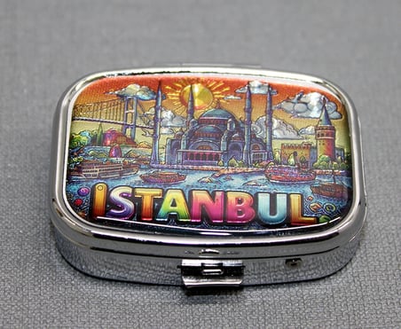 İstanbul Temalı İlaç Kutusu Anahtarlık Alk4371