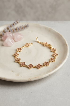 Gold Renk Pembe Zirkon Taşlı Yonca Model Kadın Bileklik TJ-BB8890