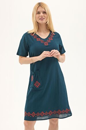 Şile Bezi Petrol Kısa Kol Kruvaze Yaka Nakışlı Yazlık Midi Elbise