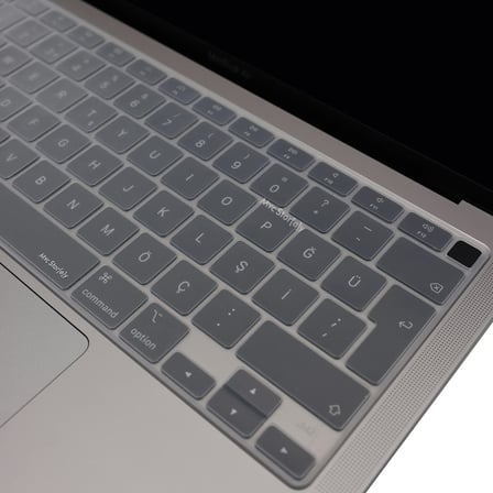 MacBook Air Klavye Koruyucu – 13inç M1 A2337,A2179 Uyumlu • Türkçe Q Düzen • Silikon İnce Kaplama • Toz ve Sıvı Koruması • UK ISO Klavyeyi Türkçeye Çevirme Desteği Şeffaf