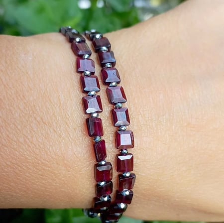 2909 Hindistan el kesimi Garnet(Lal) Hematit el yapımı iki sıralı çelik aparatlı bileklik