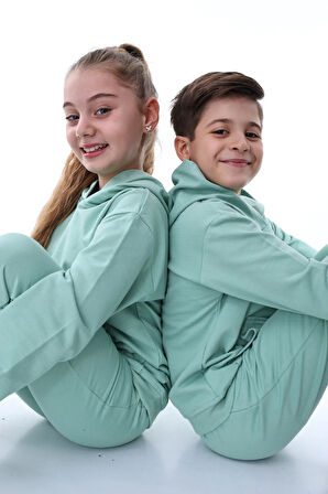 Basic Kapüşonlu 2 İplik Şardonlu Kanguru Cepli Çocuk Eşofman Takımı - 3-10 Yaş Su Yeşili