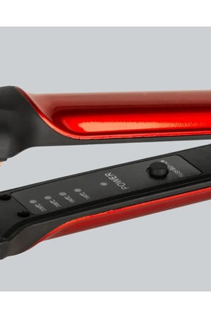 Profesyonel Titanyum Saç Düzleştirici – Ayarlanabilir Isı ve Hızlı Isınma Özellikli