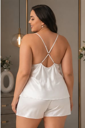Loule Kadın Büyük Beden Ekru Saten Ön Dantel Detaylı İnce Askılı Şortlu Pijama Takımı