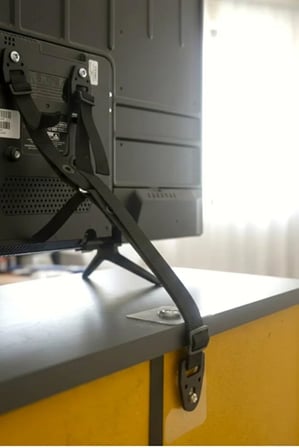 Y Tipi Mobilyaya Kendinden Yapışkanlı Led LCD Plazma TV Televizyon Askısı Sabitleme Çoçuk Deprem Koruma Güvenlik Kemeri